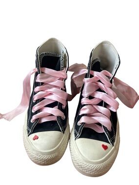Converse girl’s Chuck Taylor High Tops Black Ribbon Laces Hearts kid’s 6.5
